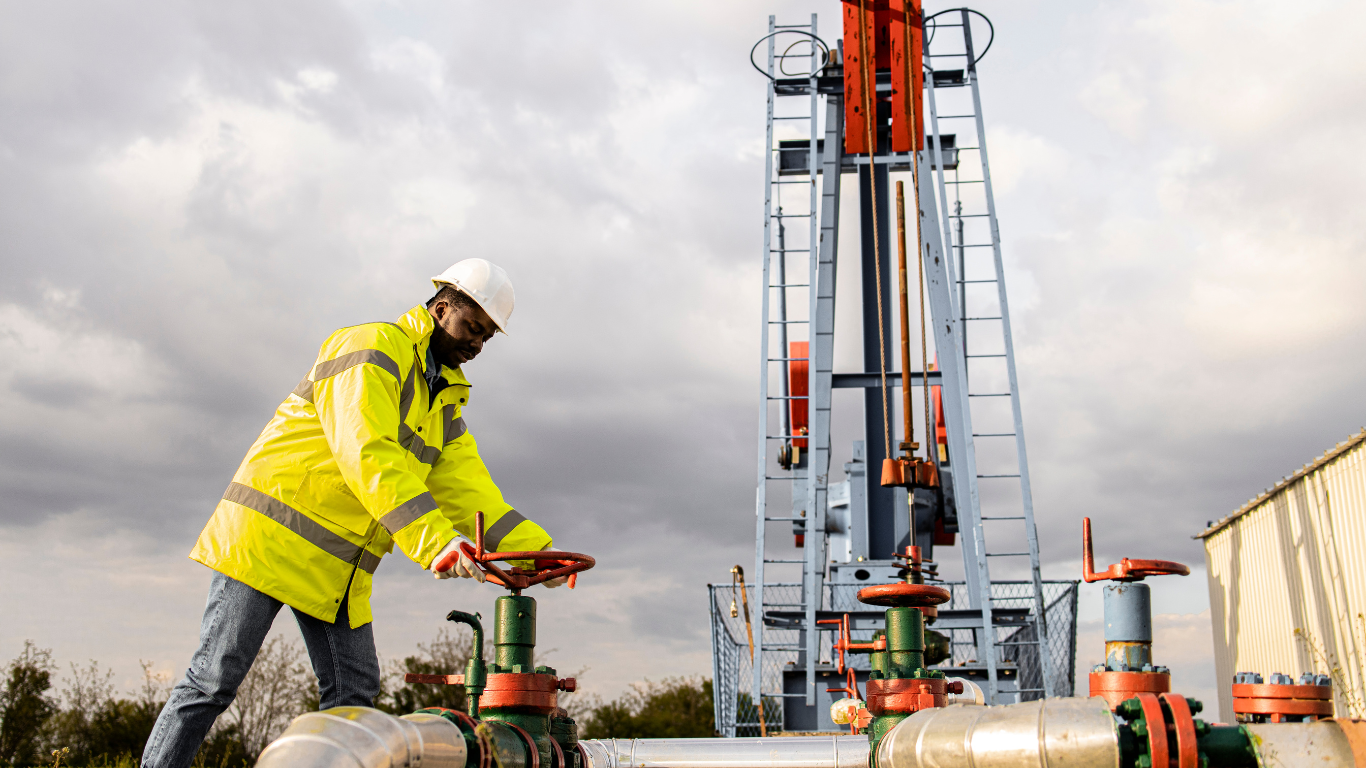 Future of Oil and Gas Manpower Services: Automation and Digitalization Trends