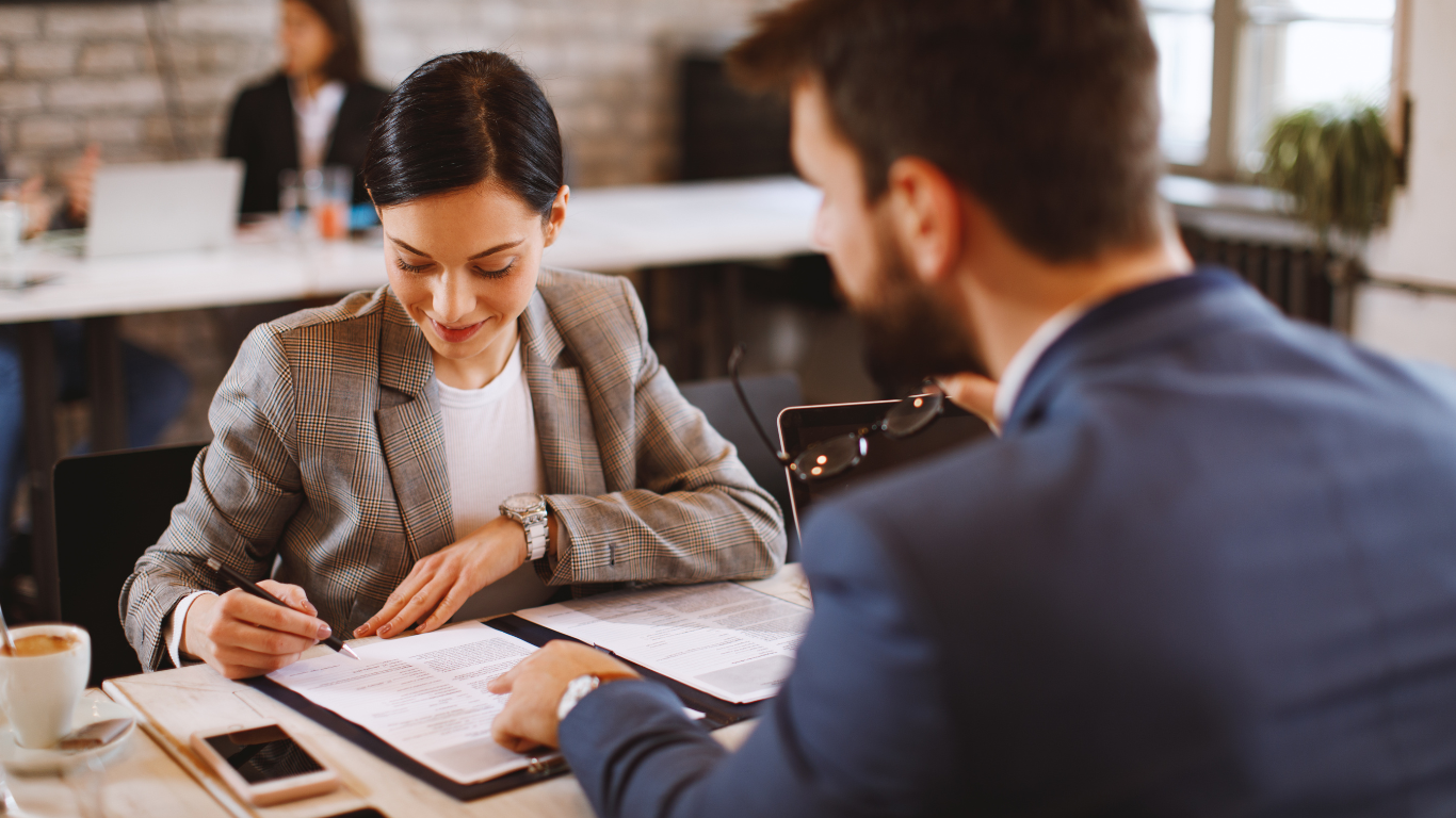 Top 5 Reasons to Use EOR Services in the UAE for Hassle-Free Business Expansion
