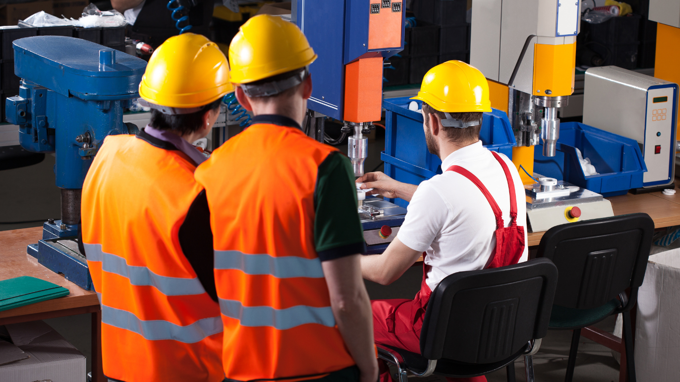 UAE labour law compliance for employers hiring staff in the UAE.